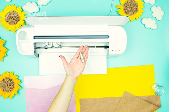 Using the rotary blade on the Cricut Maker cut out Felt sunflower DIY