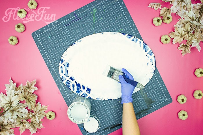 Setting up the base platter for your Thanksgiving decor with fleecefun free template