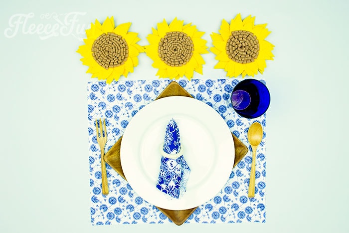 use felt flowers as a table decor. Free template and SVG for felt sunflower craft from fleecefun
