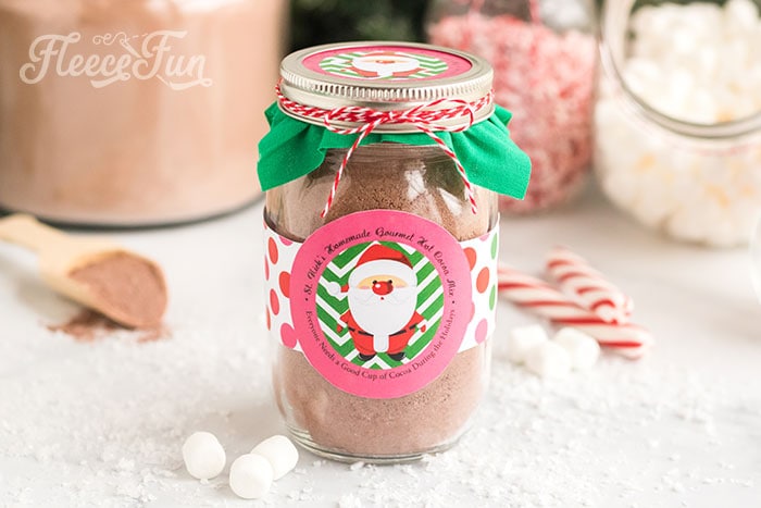 Fleecefun’s hot chocolate gift jar template with free label printable