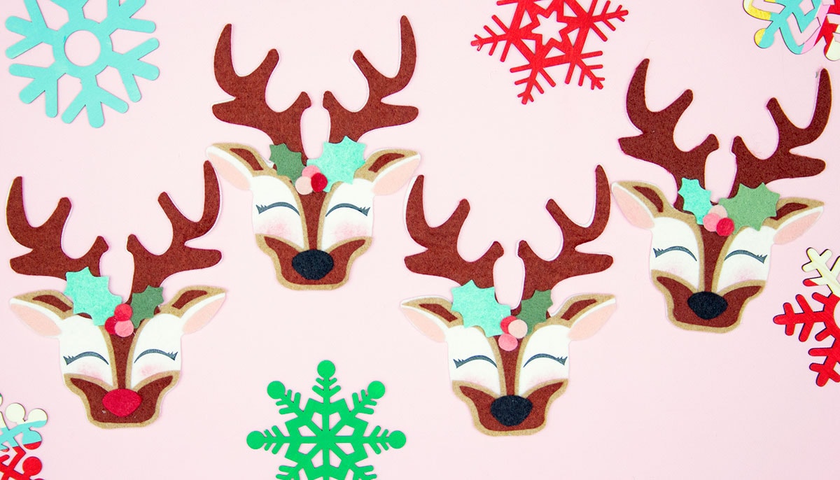 Felt Ornament Pattern (Free) Adorable Reindeer DIY