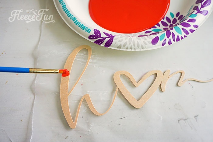 Use fleecefun's free template to cut out the SVG file for a perfect Valentine craft.