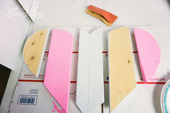 Craft a beautiful pallet heart step by step using fleecefun's free tutorial.