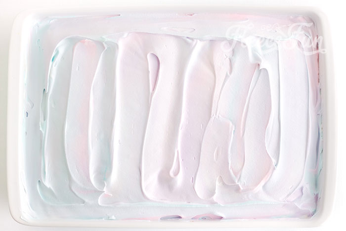 letting the cake rest and finishing the cake. This Super Easy Unicorn Poke Cake Recipe is perfect for a fast fun ( but impressive looking ) treat! Easy to follow instructions make this cake a party winner.