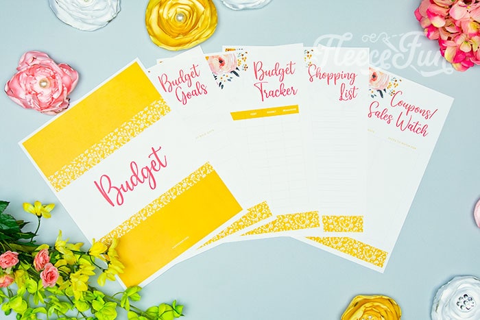 Make it a holiday to remember! This FREE Holiday Planner Printable will give you all the tools make handmade gifts and keep on budget.