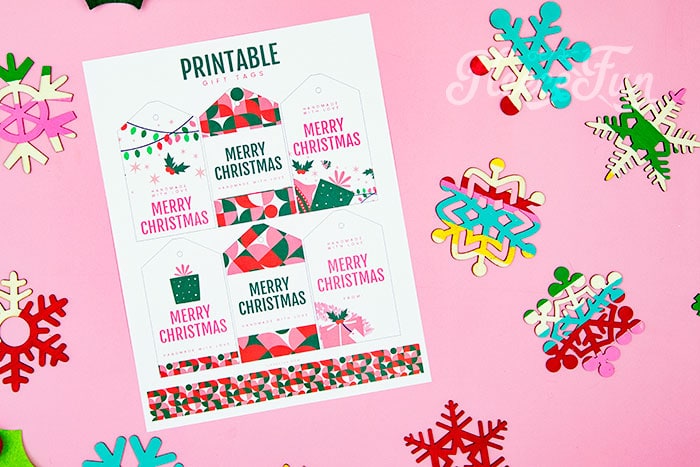 Make it a holiday to remember! This FREE Holiday Planner Printable will give you all the tools make handmade gifts and keep on budget.