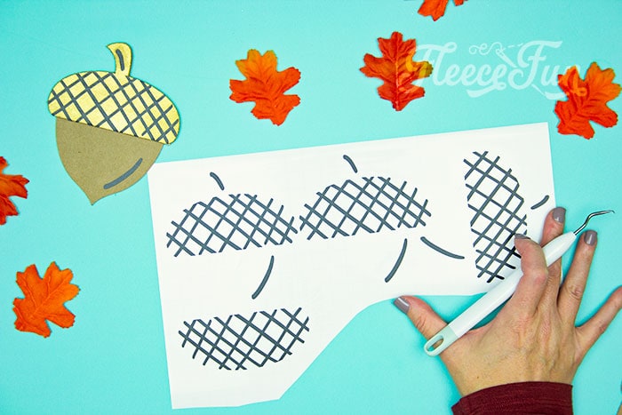 Creative acorn crafts with free template from FleeceFun
