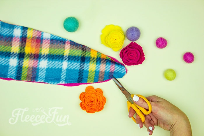 Reversible/ double layer: Sewing the fleece headband ear warmer following fleecefun's free tutorial.