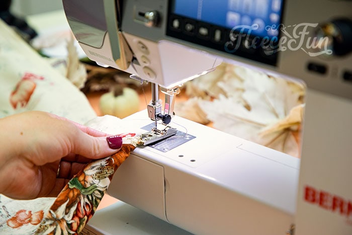 turning hem on apron skirt. This Free apron pattern and tutorial includes a pdf pattern and video! Make a vintage style apron that is chic.