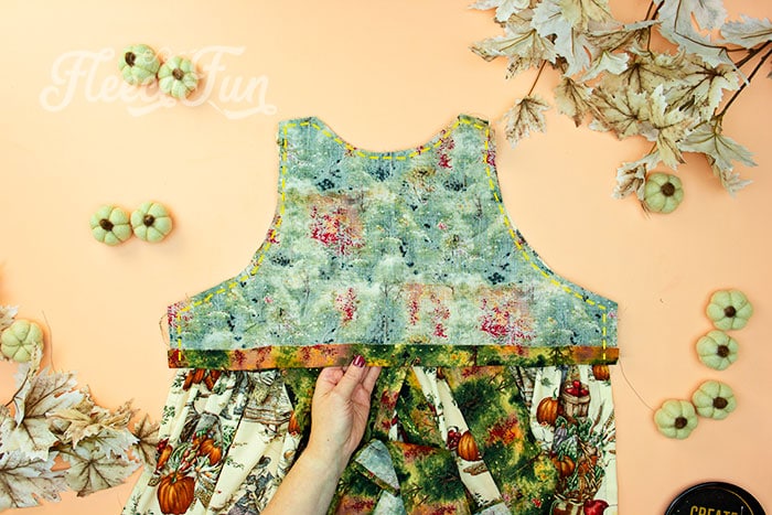 sew on bodice. This Free apron pattern and tutorial includes a pdf pattern and video! Make a vintage style apron that is chic.