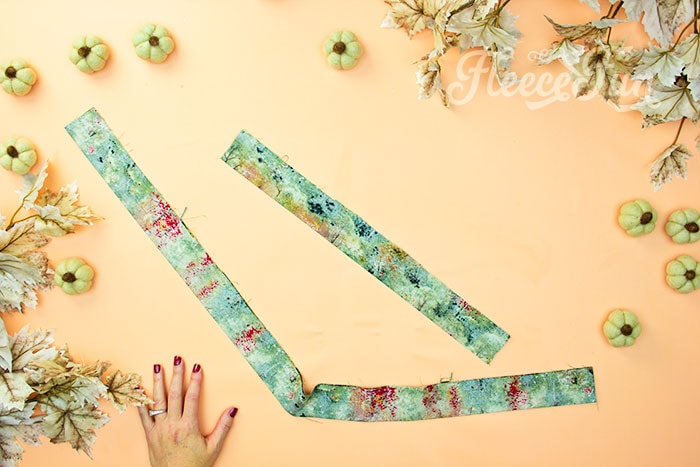 Neck straps for the Thanksgiving apron pattern free printable from FleeceFun