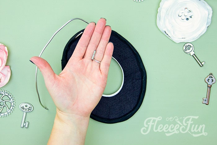 Step-by-step visual guide for making a mini top hat with fleecefun's free template.