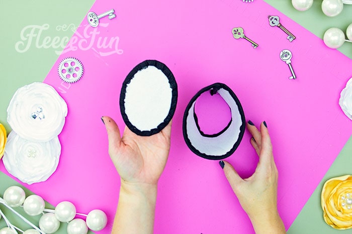 Step-by-step visual of completing the mini top hat assembly using fleecefun's free template