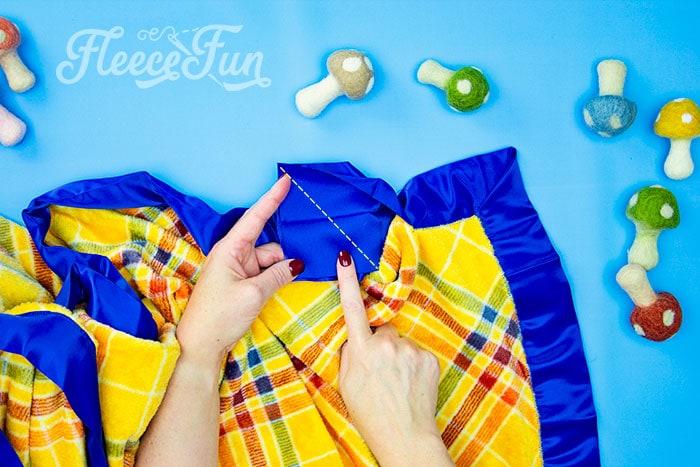 14 Cozy DIY blanket Tutorials