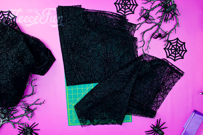 Cloak piece cutting instructions from FleeceFun