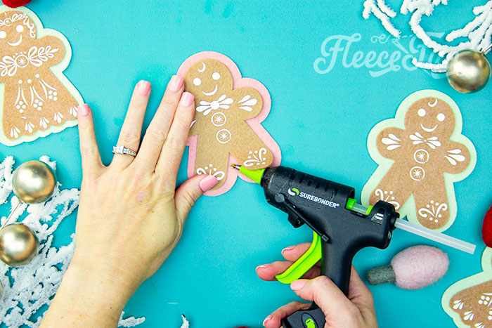 Learn the Best DIY Felt Ornaments Tips, Tricks and Templates. These 11 helps will take your ornament DIYs to a new level.