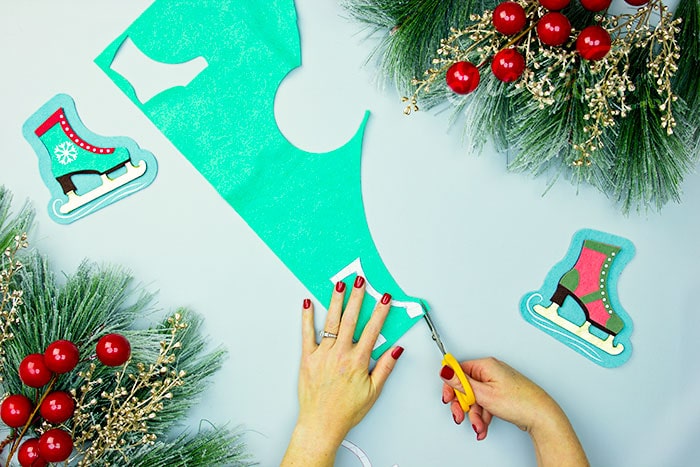 Fleecefun free template for cutting out the ice skate ornament pieces