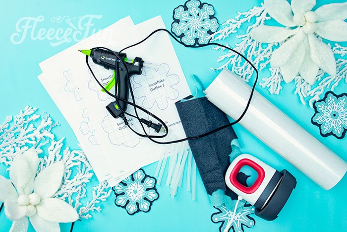 Step-by-step guide for making a snowflake ornament with fleecefun template