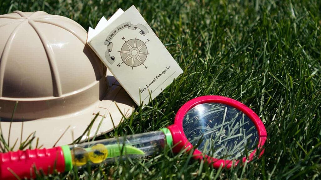 a Free Printable Kids Explorer Journal, perfect for parties, summer play time, and kid explorers, made with free template and step by step tutorial, from fleece fun