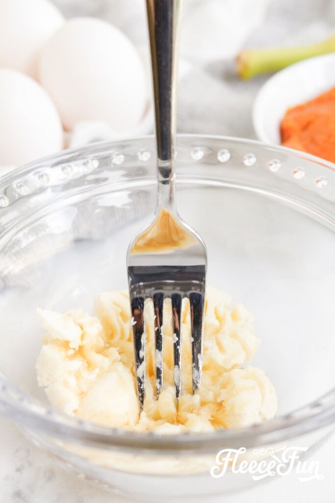 Mashing the banana with a fork 